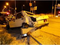 Sultanhanı'nda tır otomobili biçti 1 yaralı