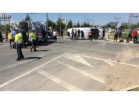 Hasta taşıyan ambulans kaza yaptı: 5 yaralı