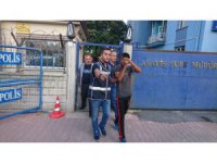 Evlerden telefon ve elbise çalan şüpheli yakalandı