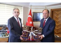 Vali Toprak’tan Başkan Oprukçu’ya ziyaret