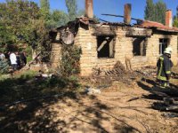Yaşlı çift kaldıkları evde çıkan yangında hayatını kaybetti