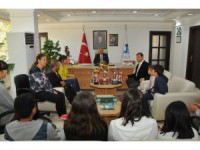 Başkan Akkaya’dan şampiyon sporcuya altın