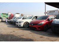 Motor ve şasi numarası değiştirilmiş 1 milyon liralık otomobiller ele geçirildi