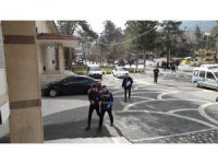 Uyuşturucu satıcısı otogarda yakalandı
