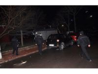 Ağaca Çarptı, Otomobili Bırakıp Kaçtı
