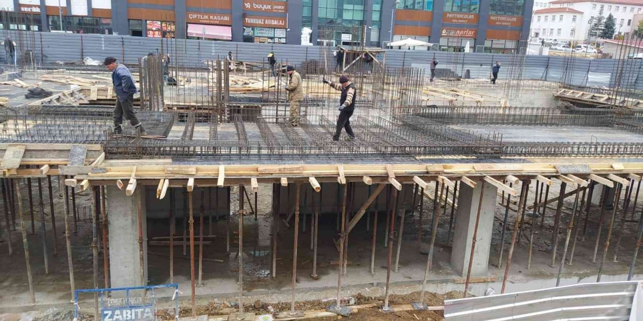 Yeni Hal, İş ve Yaşam Merkezi 2. Etap projesi hızla yükseliyor
