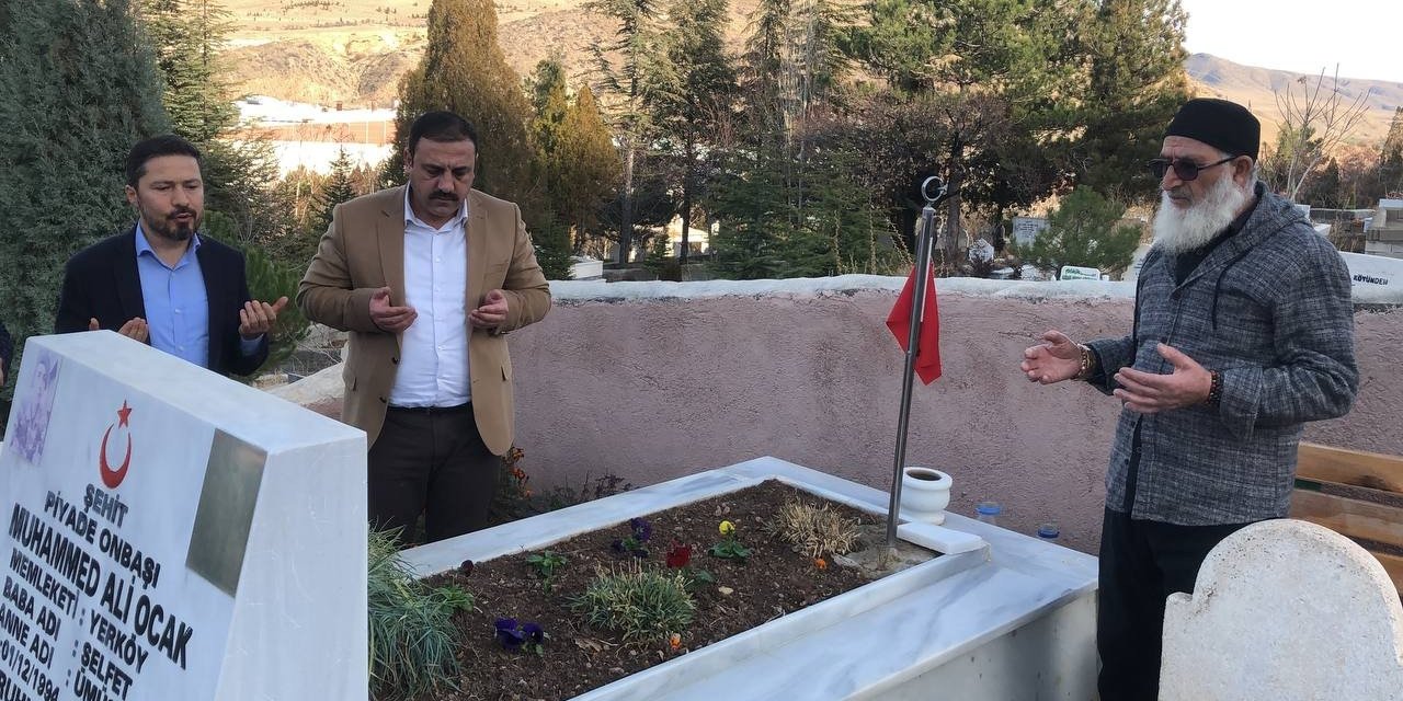 Kayseri şehitleri mezarları başında anıldı