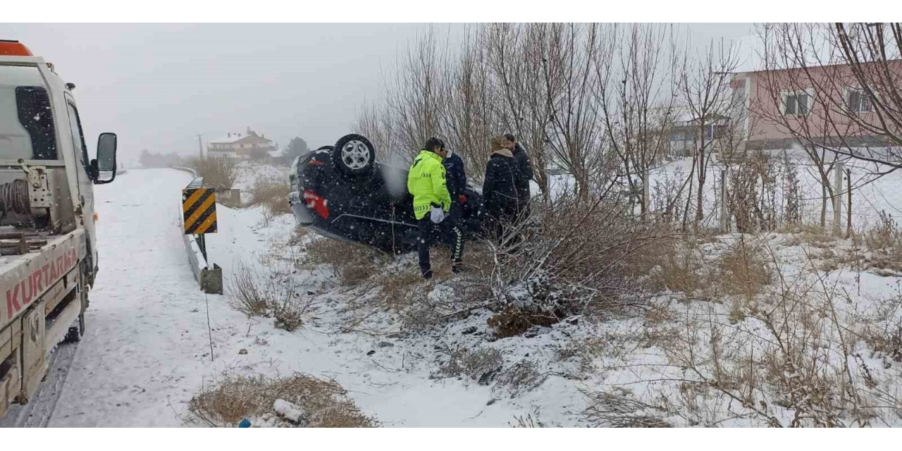 Yağan kar kazaya neden oldu