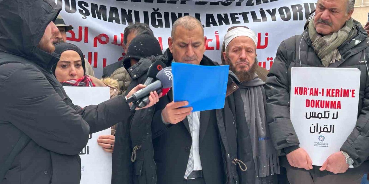 Arap Topluluğu Birliği’nden İsveç Büyükelçiliği önünde protesto