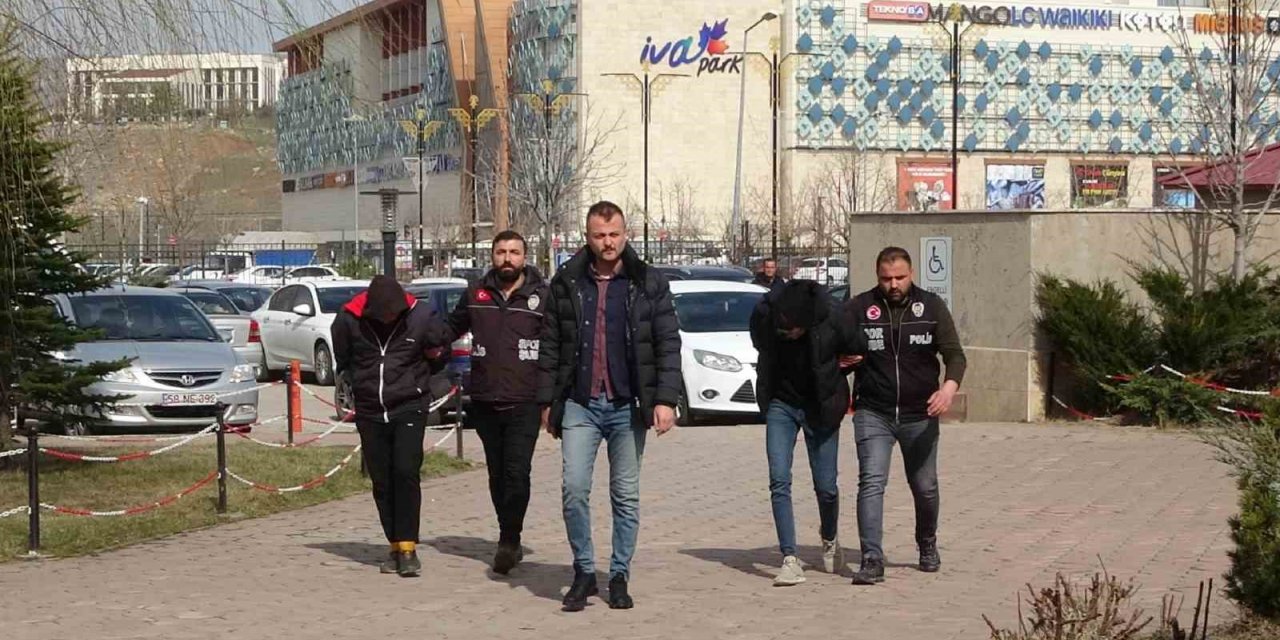 Fiorentinalı futbolcunun burnunu kıran taraftar adliyeye sevk edildi