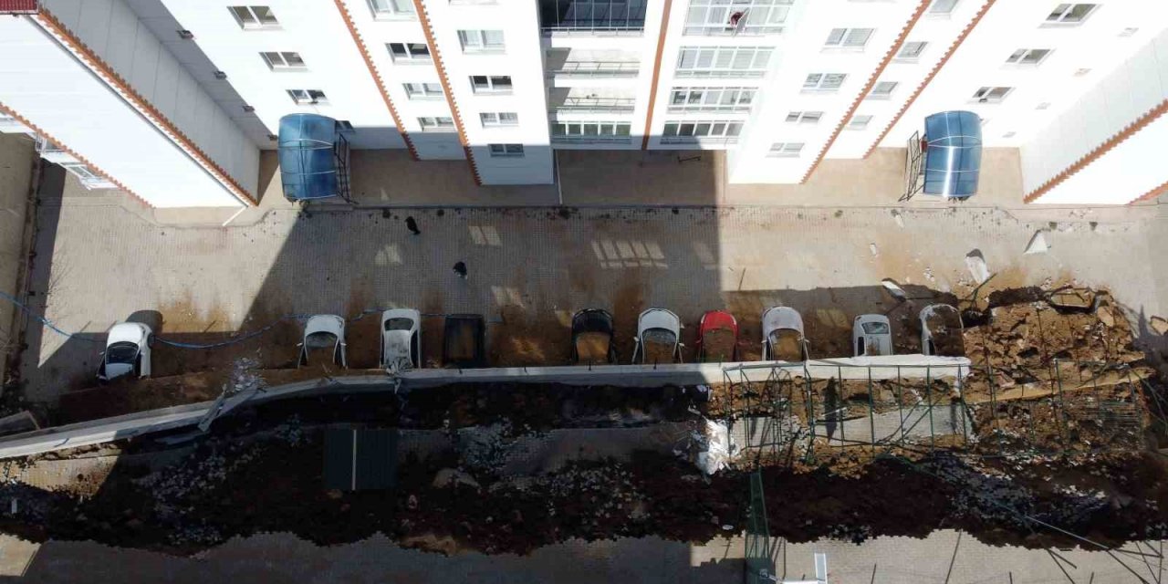 Yozgat’ta çöken istinat duvarının oluşturduğu hasar dron ile görüntülendi