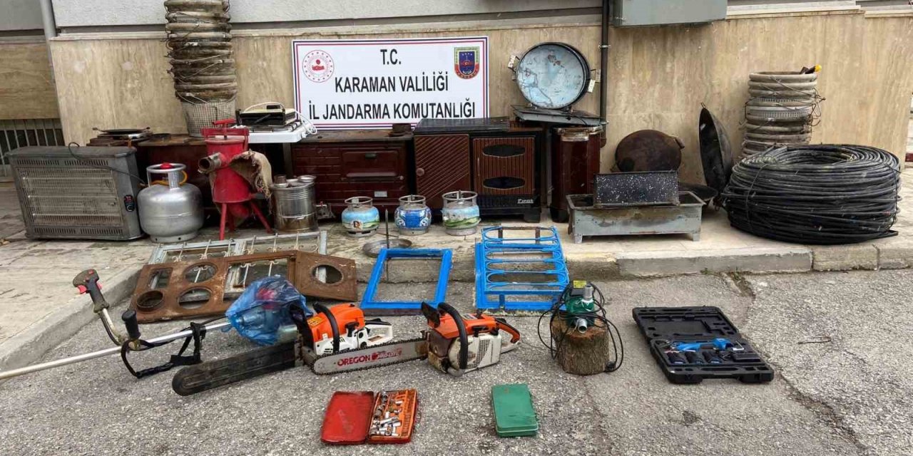 Karaman’da aile görüntüsü vererek hırsızlık yapan 4 kişi yakalandı