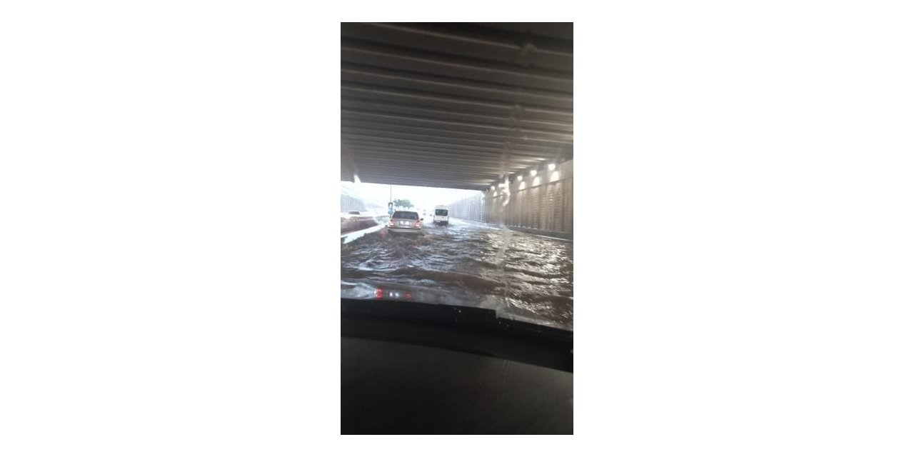 Başkentte köprü altları sel suları altında kaldı