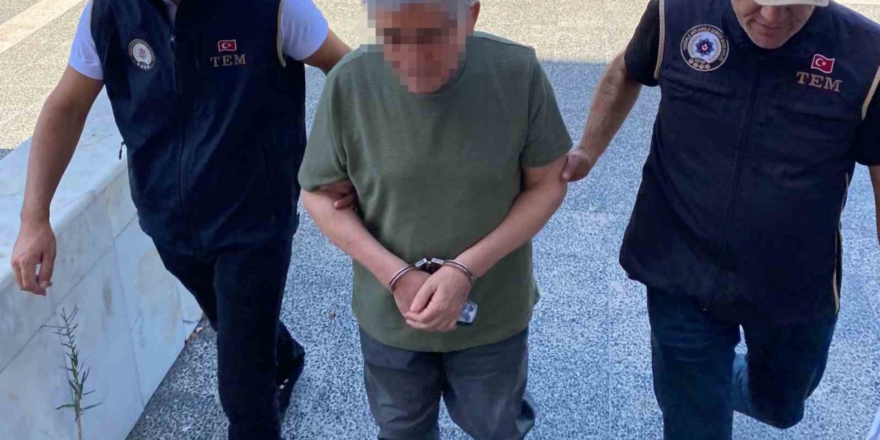 Bakan Yerlikaya turuncu kategoride yer alan firari FETÖ üyesinin yakalandığını duyurdu