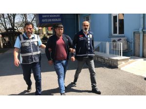 Çarpıp kaçtı tampon parçasından yakalandı