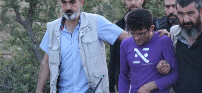 Kızını rehin aldı, polise ateş edip kaçtı