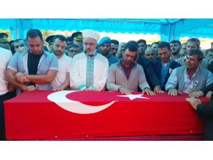 Konyalı şehidi binler son yolculuğuna uğurladı