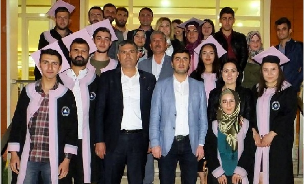 Sultanhanı Meslek Yüksekokulu İlk Mezunlarını Verdi
