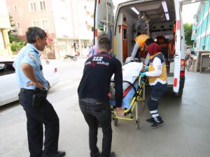 Hırsızlık şüphelisi polisten kaçarken 4. kattan düştü