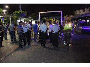 Belediye otobüsü yolcuların arasına daldı: 5 yaralı