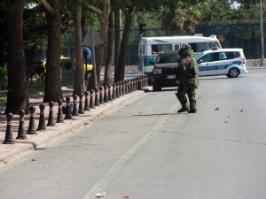 Konya’da fünyeyle patlatılan şüpheli çantadan kıyafet çıktı