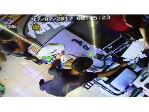 Kasadan bin lira çalıp aldıkları ürünleri veresiye yazdırmaya çalıştılar
