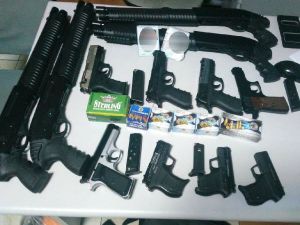12 adet ruhsatsız silahla yakalanan 2 şüpheli tutuklandı