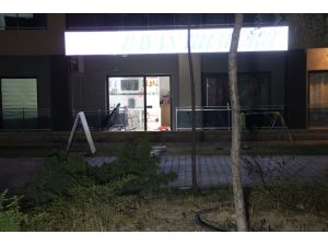 Sevgilisinin dükkânına ziyarete gitti, bacağından vuruldu