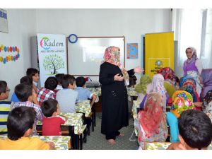 Aile Destek Merkezi uzmanları Yaz Kur’an Kursu öğrencilerine eğitim verdi