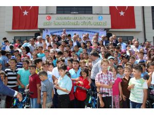 Akşehir Belediyesinden namaza giden 333 çocuğa bisiklet