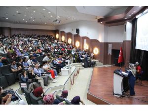 SÜ Sağlık Hizmetleri MYO’da öğrencilere oryantasyon eğitimi