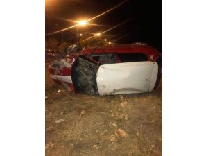 Yoldan Çıkan Otomobil Takla Attı: 2 Yaralı