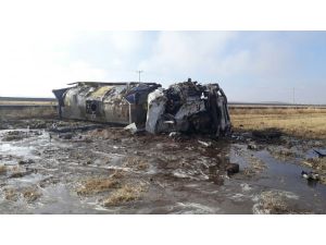 Konya’da Glikoz Yüklü Tanker Devrildi: 1 Yaralı
