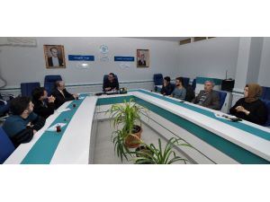 NEÜ’de İngilizce Yuvarlak Masa Seminerleri Devam Ediyor