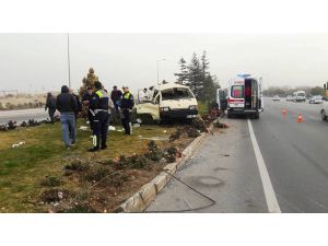 Suriyeli inşaat işçilerini taşıyan minibüs devrildi: 7 yaralı