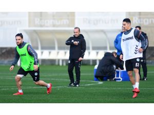 Mehmet Özdilek: “Sezonu ilk 10 takım arasında bitirebilecek gücümüz var”