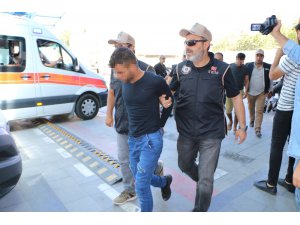 Konya’da taşıdıkları oyuncak ayının içerisinde bomba çıkan 2 kişi tutuklandı