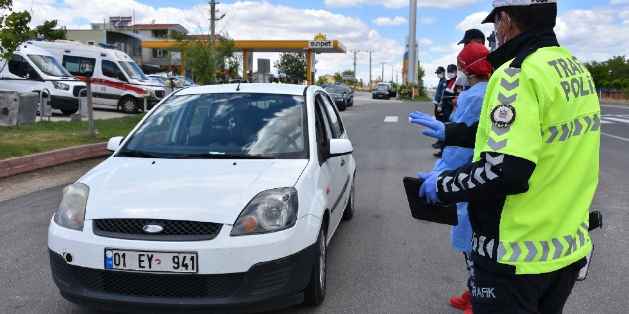 Polis, jandarma ve sağlıkçılar karayollarında