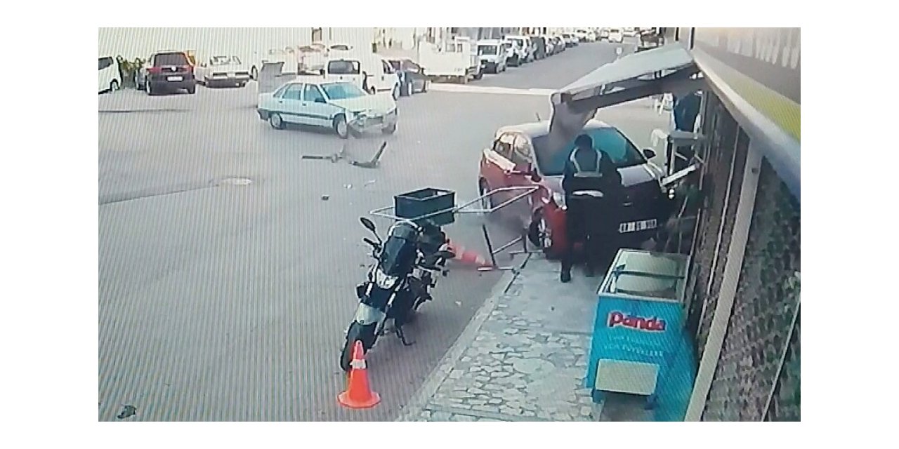Otomobilin çarpmasından kıl payı kurtuldu