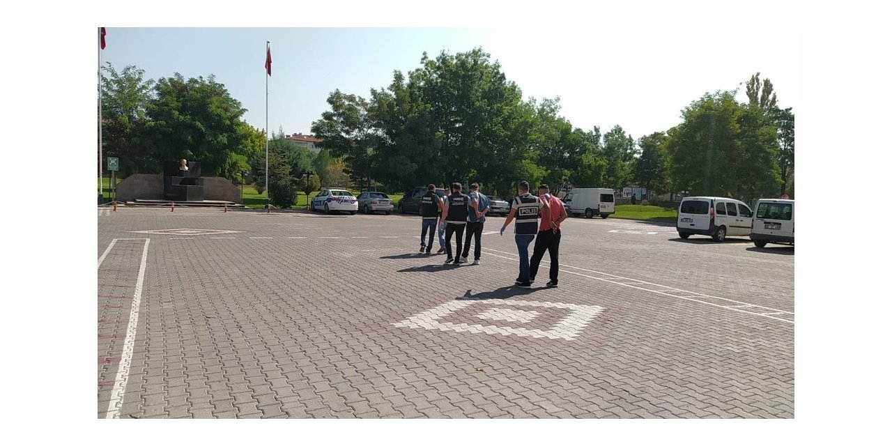 Konaklama tesisine uyuşturucu operasyonu: 3 tutuklama