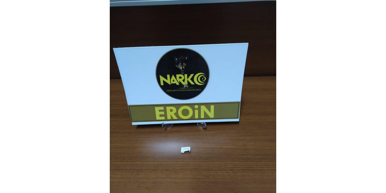 Şüpheli şahısın üzerinden eroin çıktı