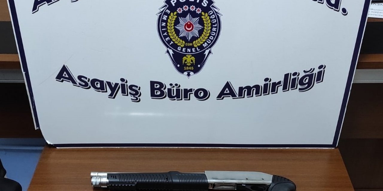 Durdurulan şüpheli araçtan pompalı tüfek ele geçirildi