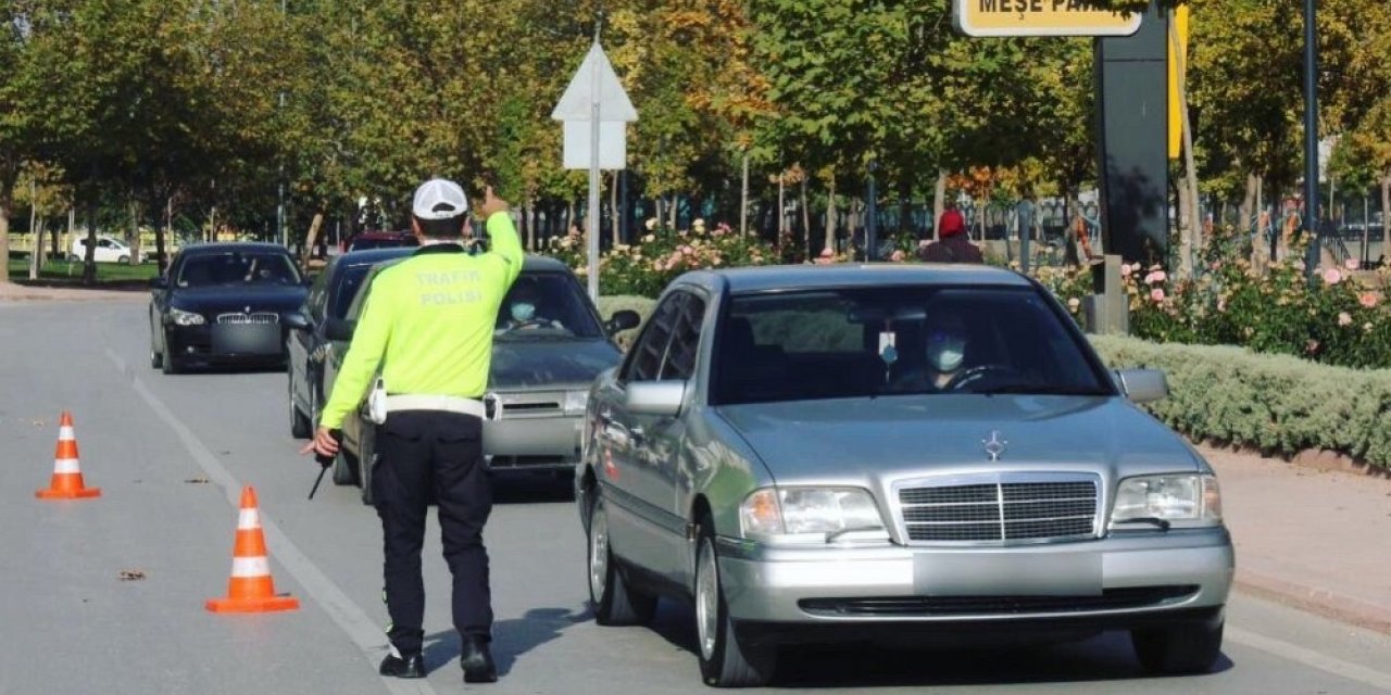 Konya’da bin 29 sürücüye cep telefonu ile konuşmaktan cezai işlem