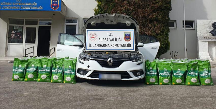 Çiftçiye gübre yerine tuz satmaya çalışan ziraat mühendisi tutuklandı