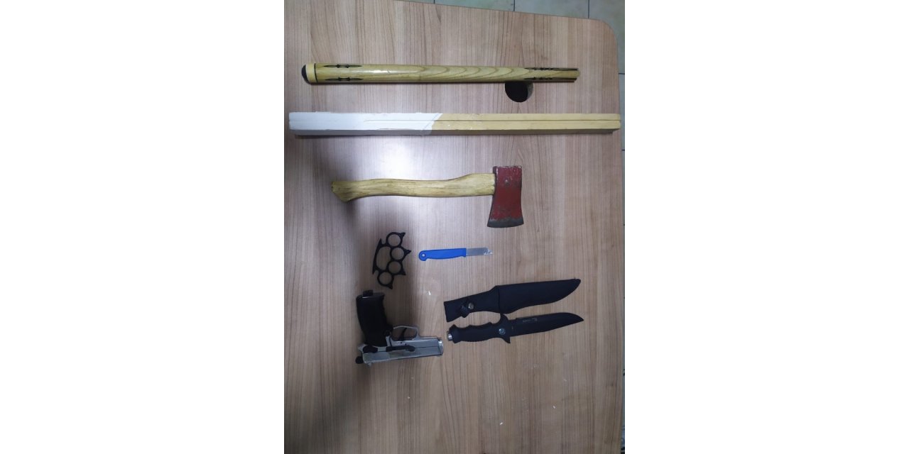 Araçta yapılan aramada ele geçirilenler şok etti