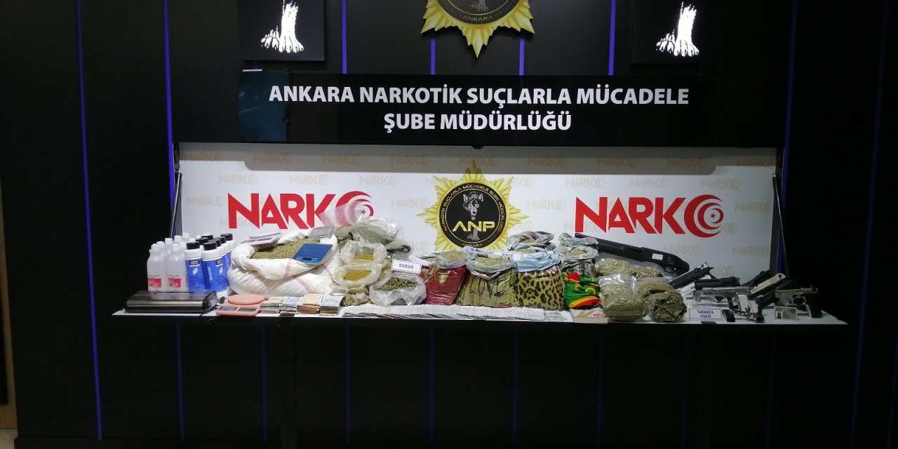 "Vadi" operasyonunda ele geçirilen malzemeler sergilendi