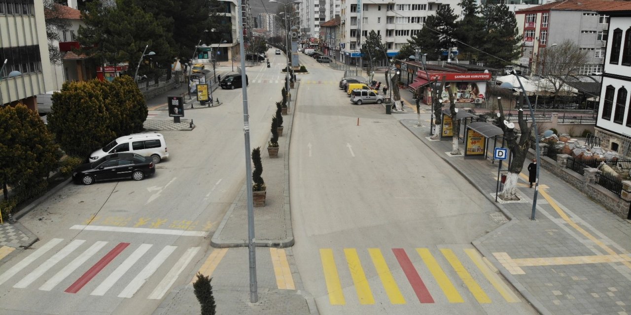 Sokağa çıkma kısıtlaması muafiyetini kötüye kullanan 13 kişiye ceza