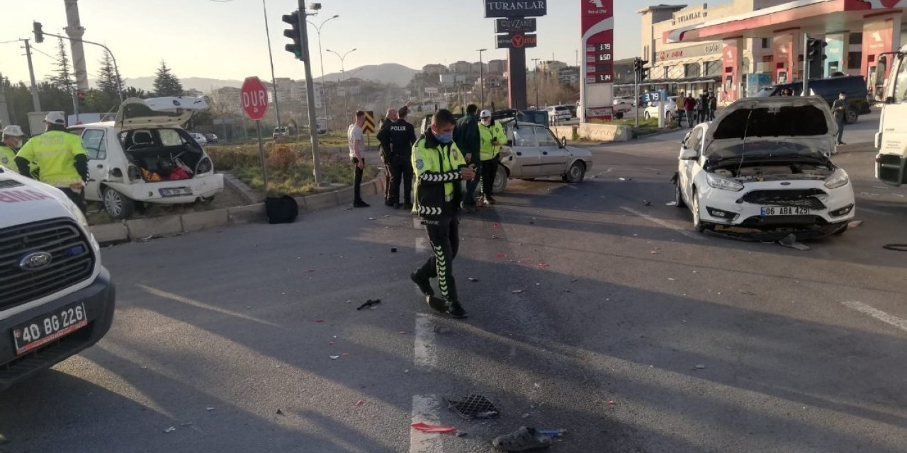 Kırşehir’deki trafik kazasında 4 kişi yaralandı