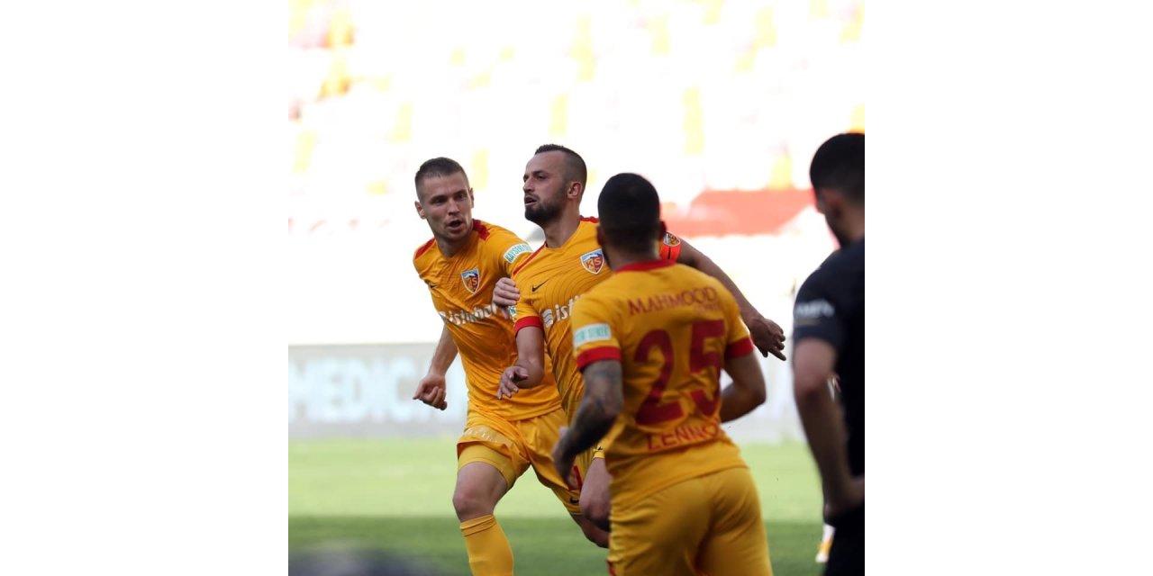 İlhan Parlak gol sayısını 9’a çıkardı