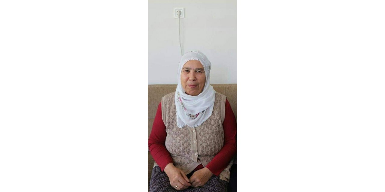 Bahçeye çıktığı sırada yıldırım düşmesi sonucu hayatını kaybetti